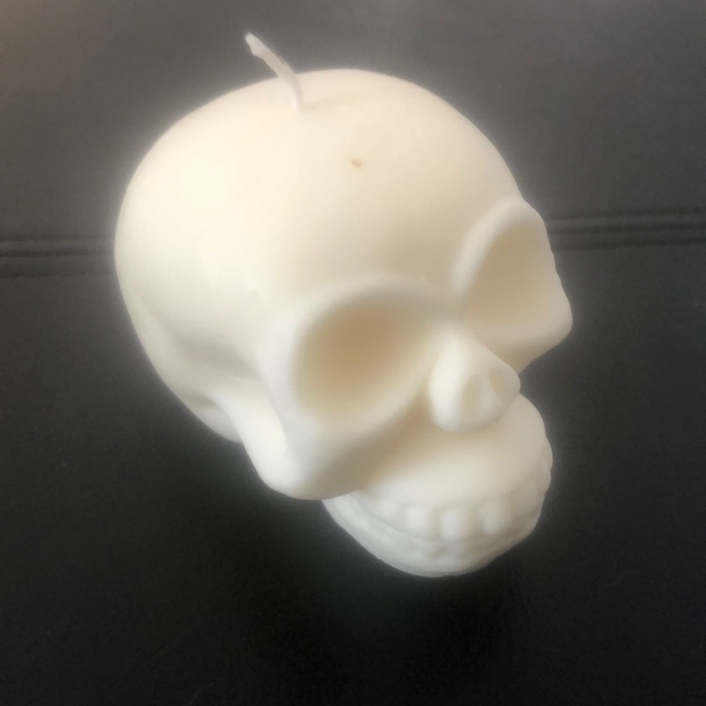 Skull soy candles {HANDPOURED} apple blossom scent